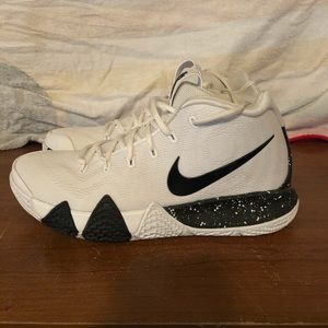 Kyrie 4